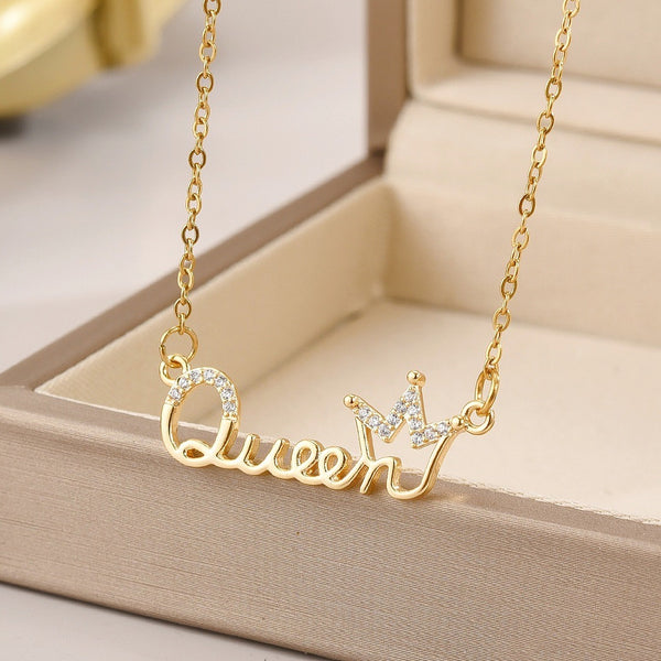 Queen necklace - Flamingo Frock